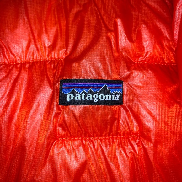 Patagonia Light Weight Puffer Jacket - Picture 2 of 16